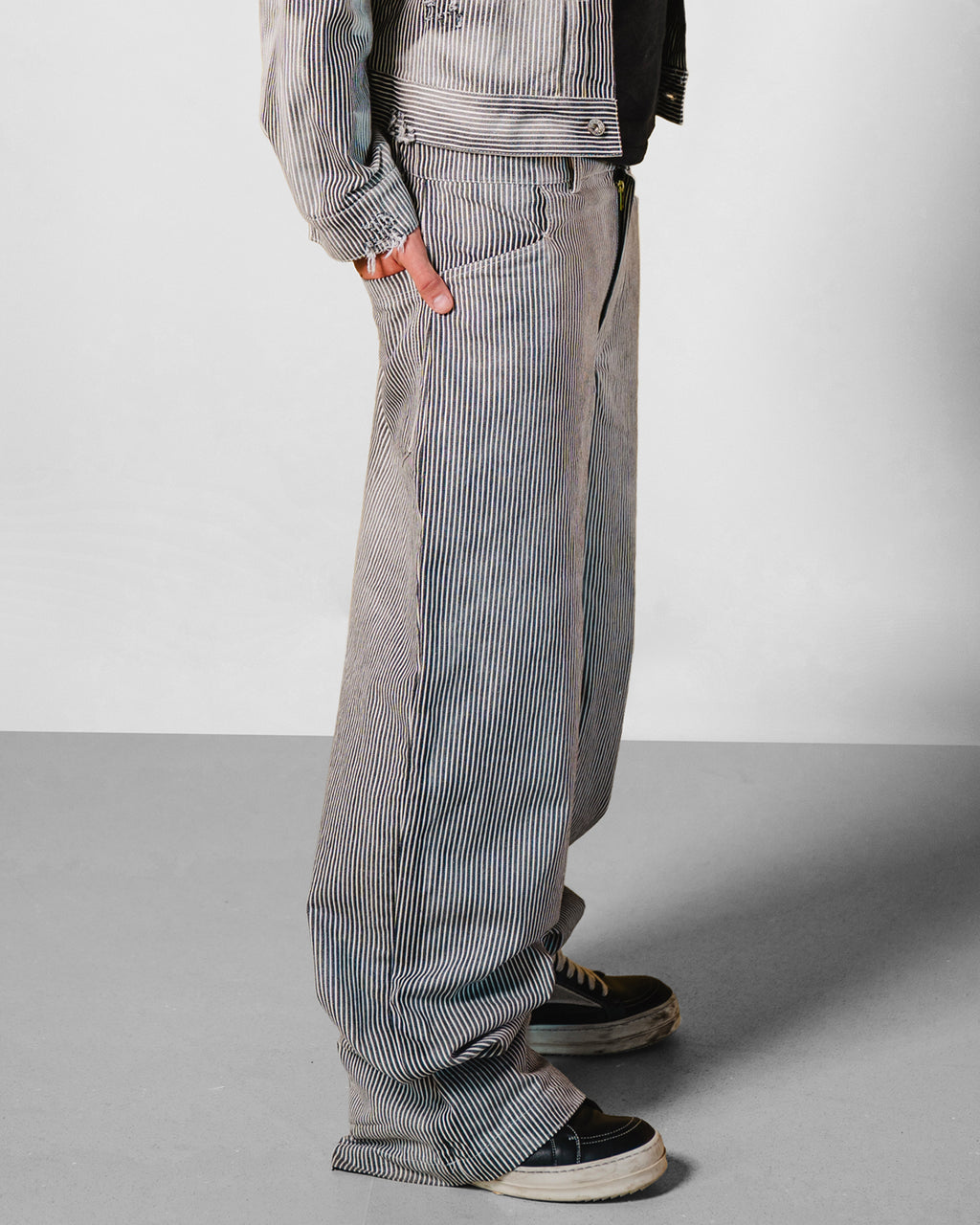 Stripped jeans